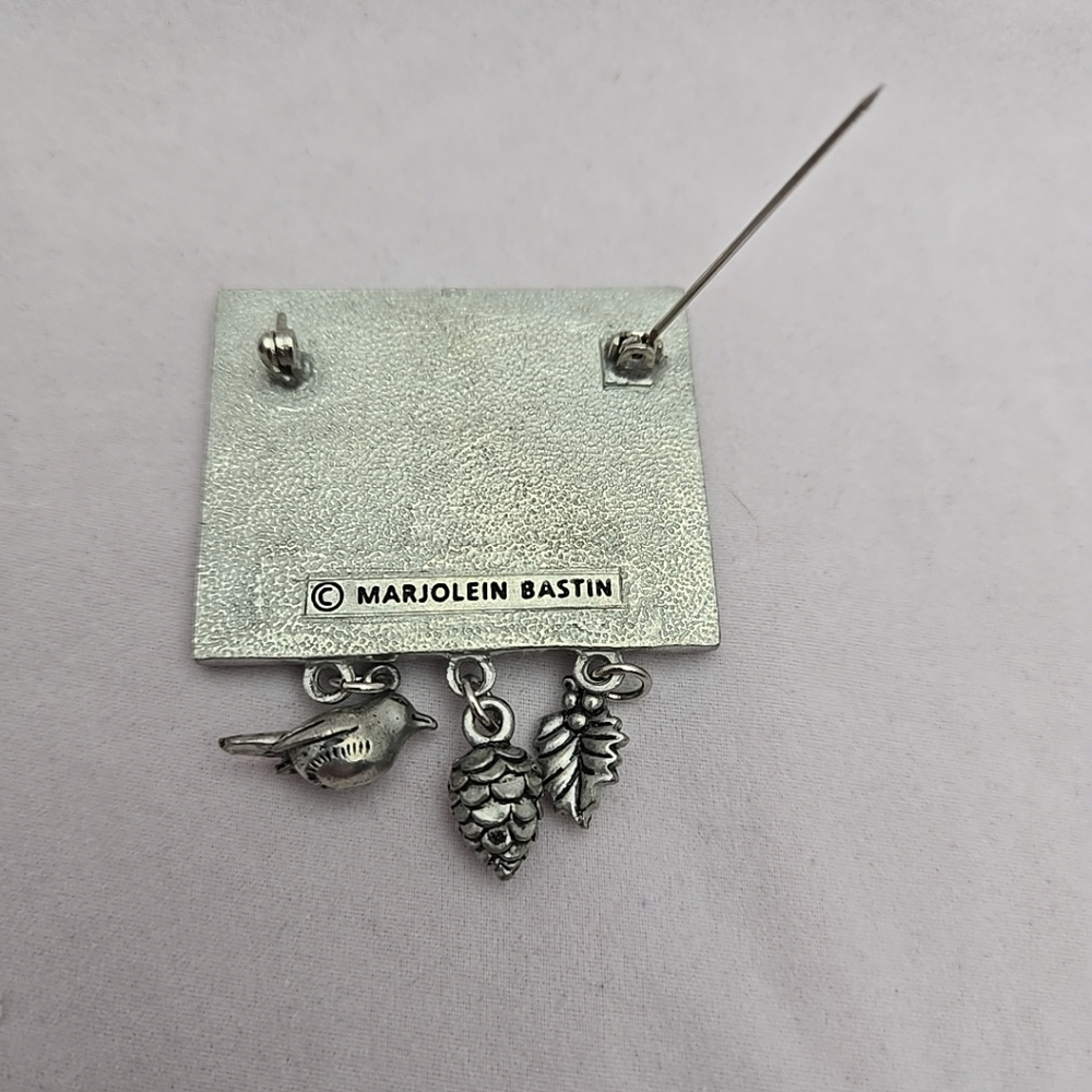 MB Silver and Yellow Rabbit Brooch - Picture 6 of 7